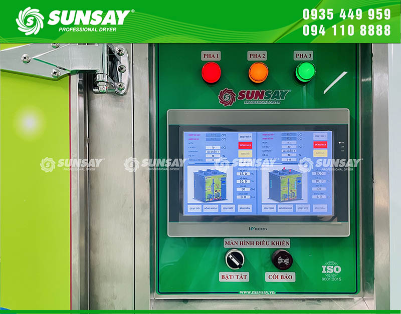 Bảng điều khiển công nghệ HMI dễ sử dụng, lưu được hơn 200 công thức sấy