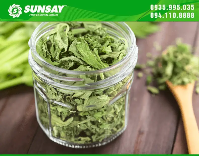 Cần tây sấy khô với máy sấy lạnh SUNSAY