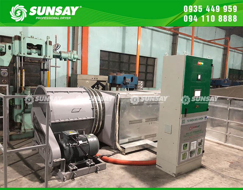 Tủ điện điều khiển có màn hình HMI dễ thao tác và quạt sấy công nghiệp công suất lớn